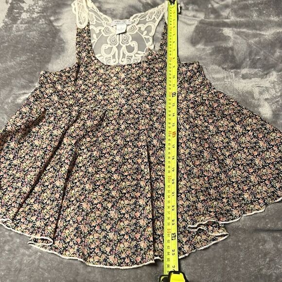 Delia’s Racerback Tank Shirt - Picture 4 of 7